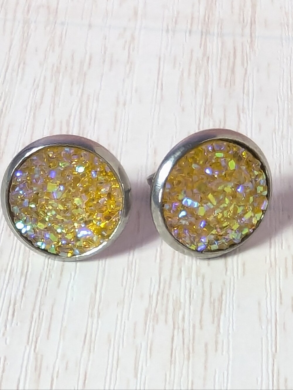 Druzy Stud Earrings Yellow Gold color